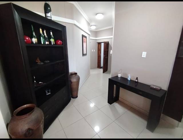 3 BEDROOM APARTMENT FOR SALE IN NEW TOWN CENTRE